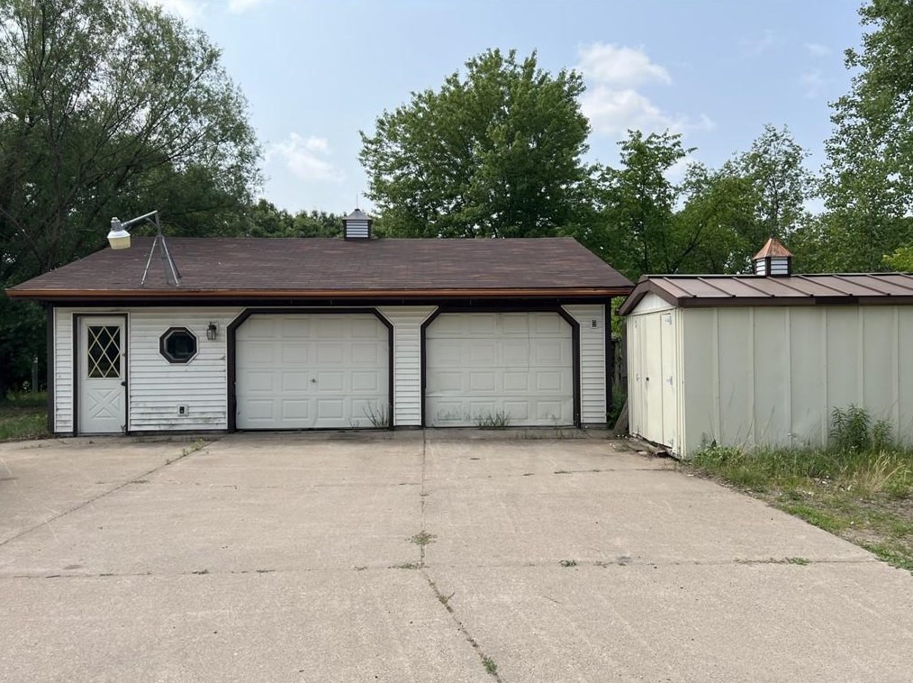 644 Mathews Dr, Eau Claire, WI 54703