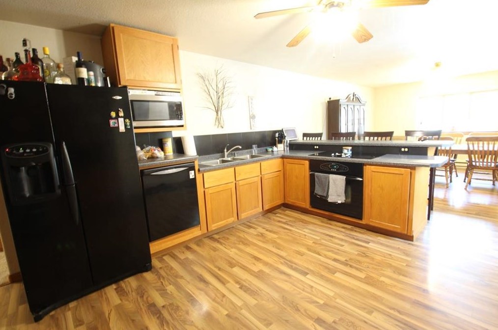 1327 Hayden Ave, Altoona, WI 54720-1936