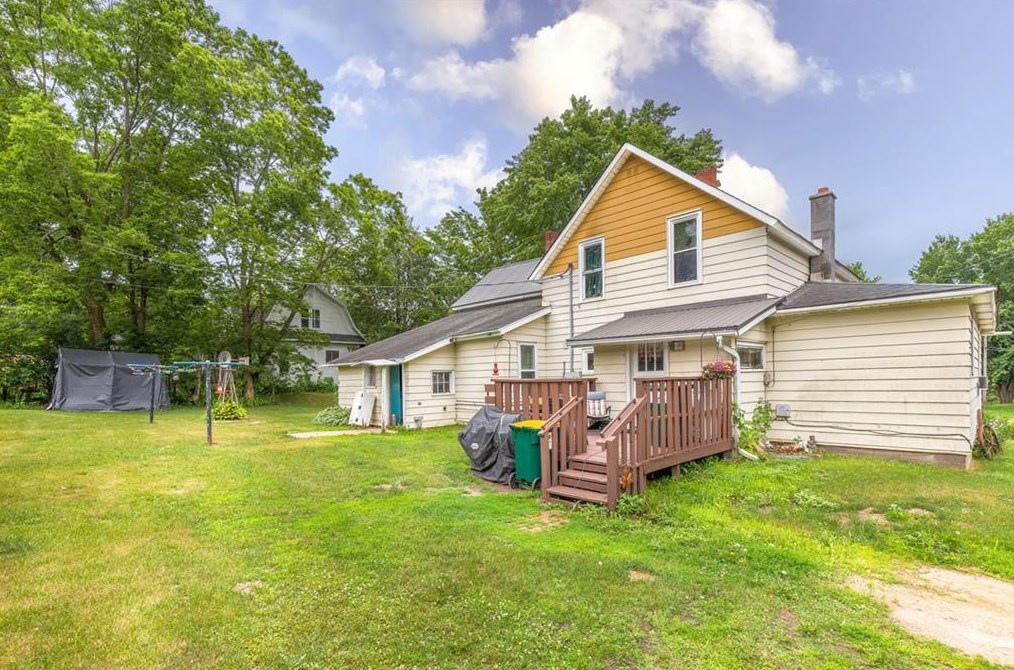 206 E Washington St, Augusta, WI 54722