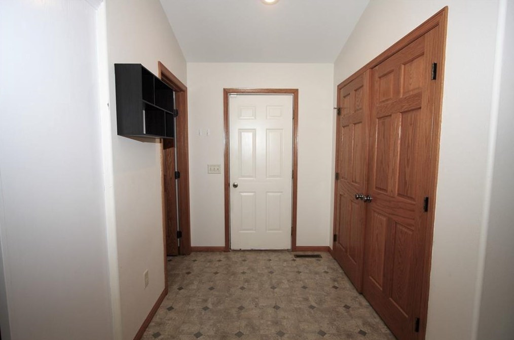 1903 W Ridge Dr, Eau Claire, WI 54703