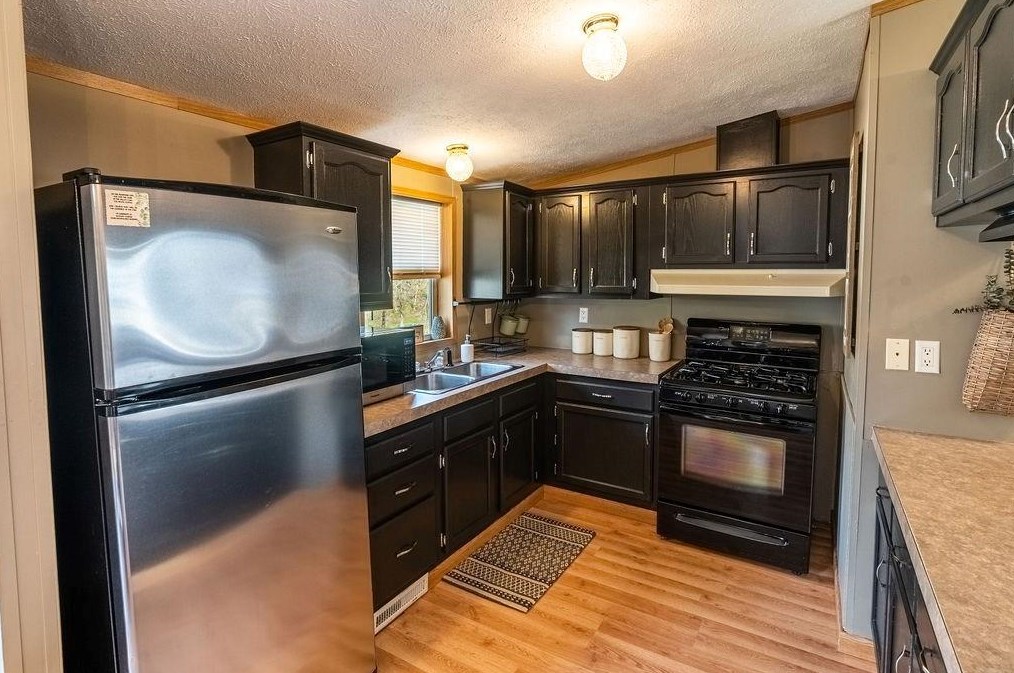 205 1st Ave, Clam Falls, WI 54837