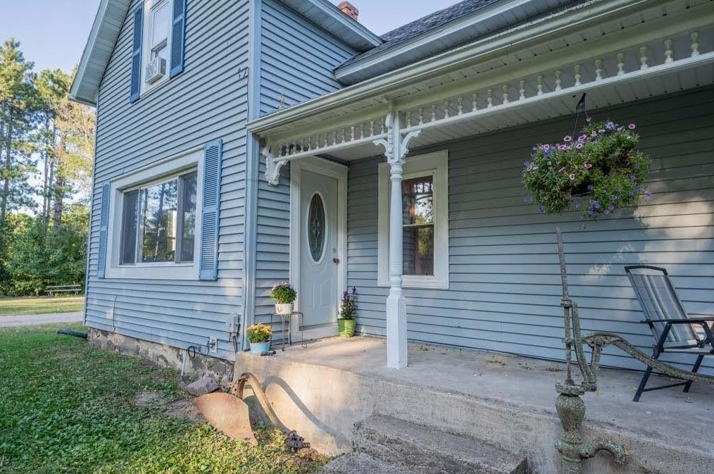 2017 Schultz Rd, Brackett, WI 54742