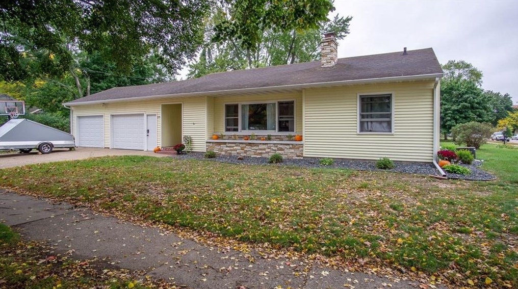 215 W Polk Ave, Eau Claire, WI 54701