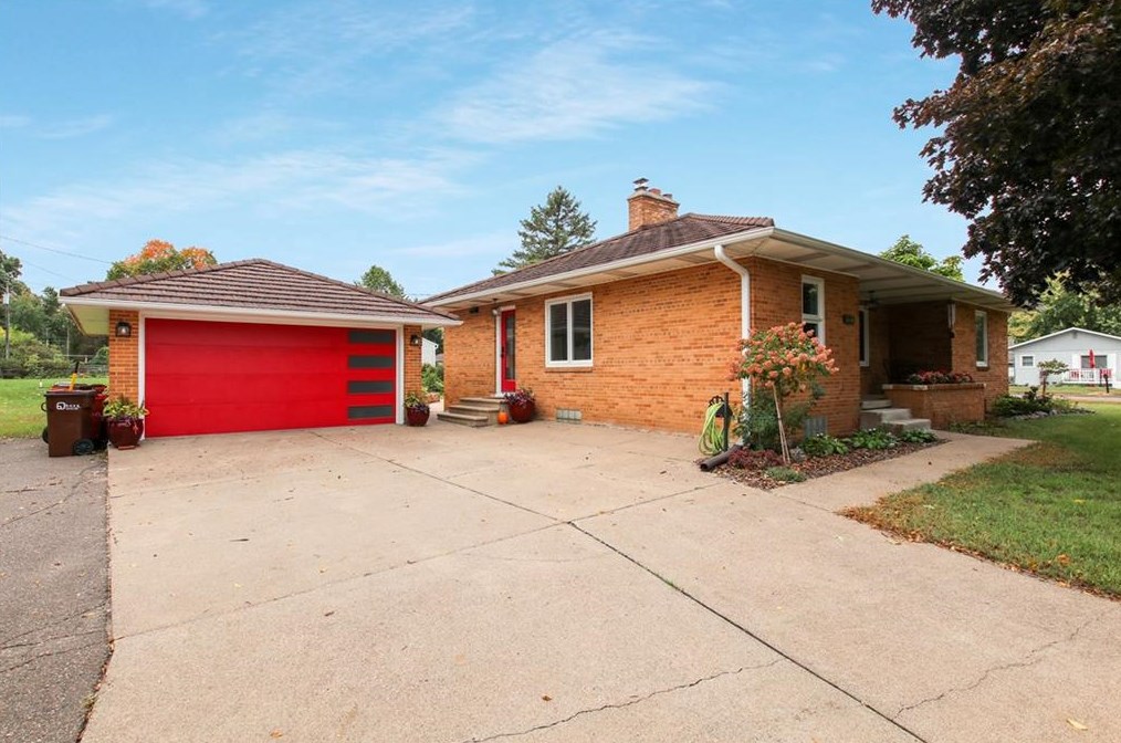 1707 Virginia Ln, Eau Claire, WI 54703