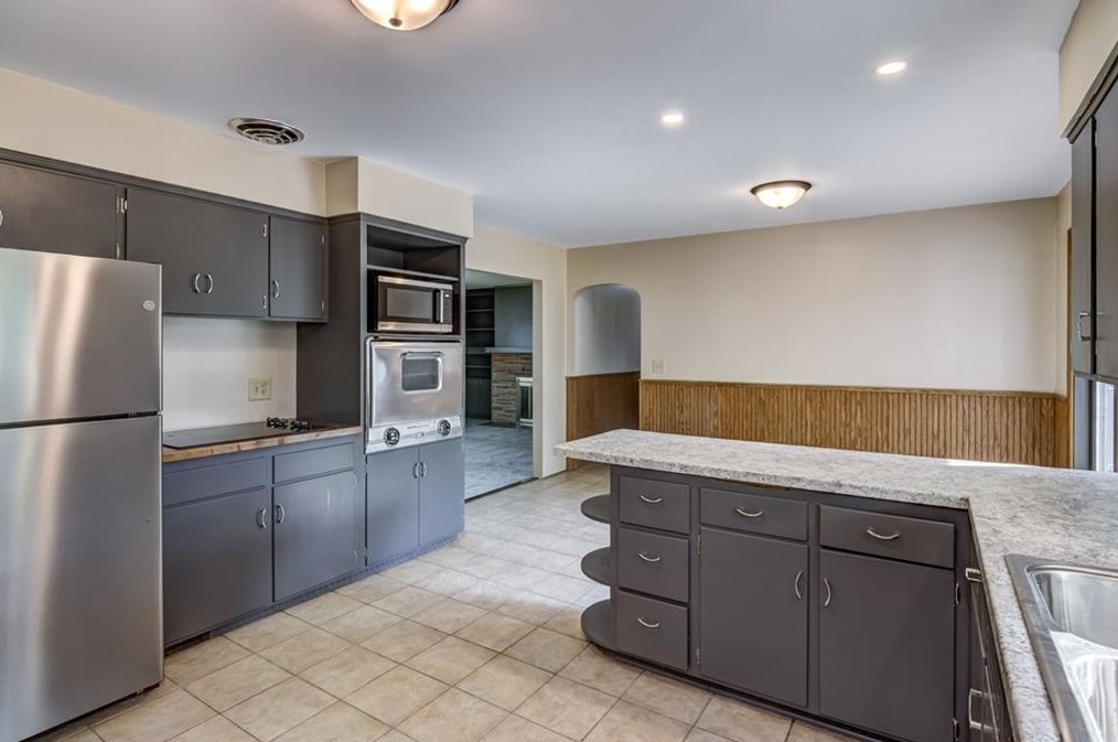 427 Grant Ave, Eau Claire WI  54701-6412 exterior