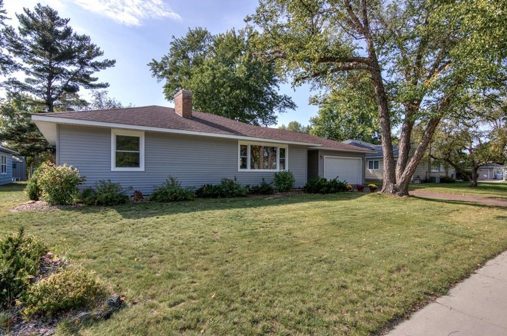 427 W Grant Ave, Eau Claire, WI 54701