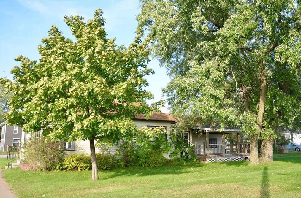 50768 Harmony St, Osseo, WI 54758