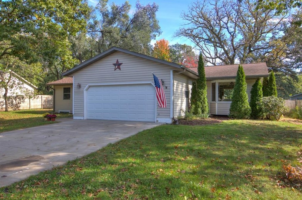 3439 Martenson St, Eau Claire, WI 54701-7349