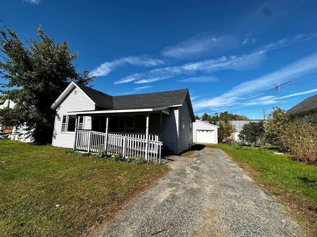 13606 Thomas St, Osseo, WI 54758