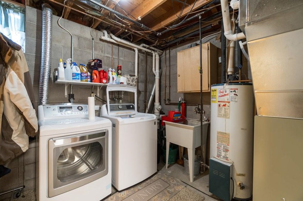 1318 Rowe St, Eau Claire WI  54703-1696 exterior