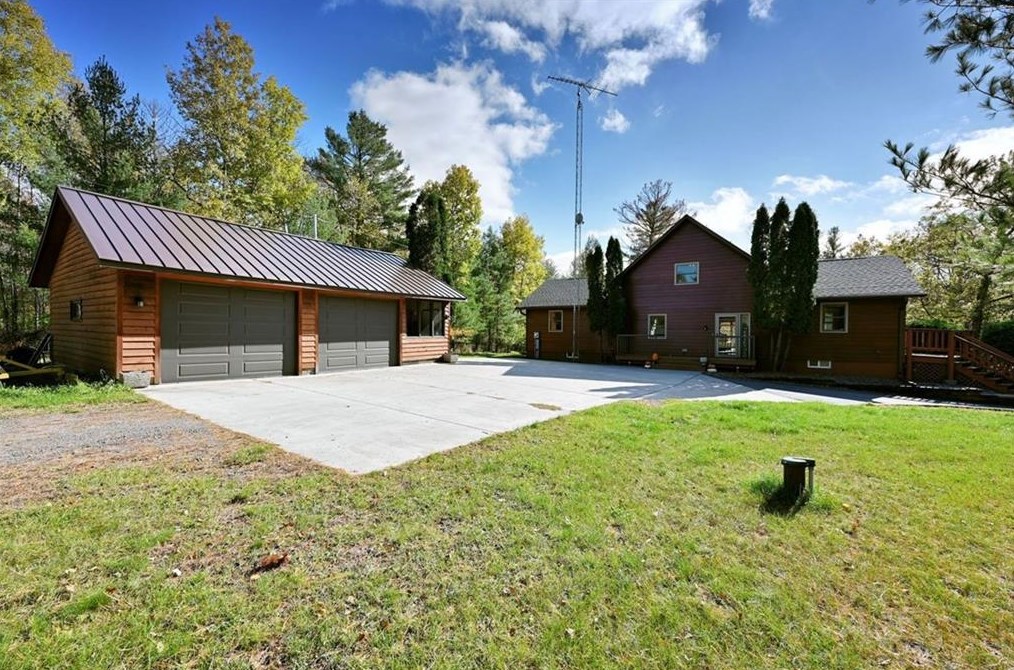 2689 11th St, Cumberland WI  54829-9667 exterior