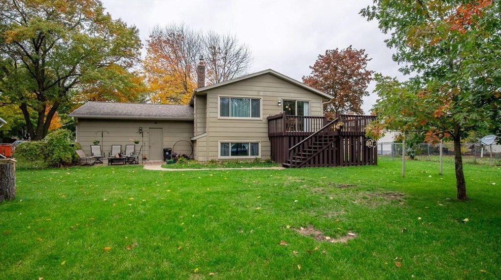 3215 Phoenix Ave, Eau Claire, WI 54703
