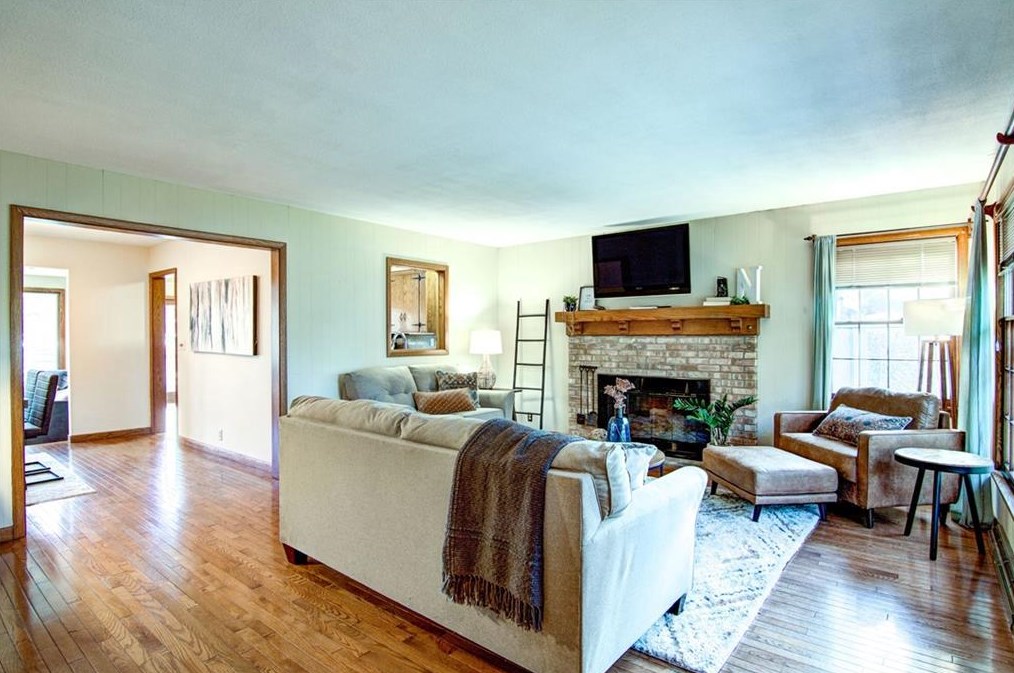 2729 Clark Pl, Eau Claire, WI 54701
