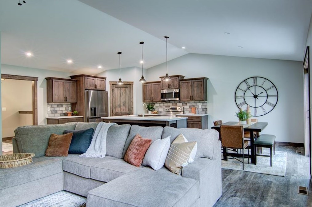 2712 Vine St, Eau Claire, WI 54703