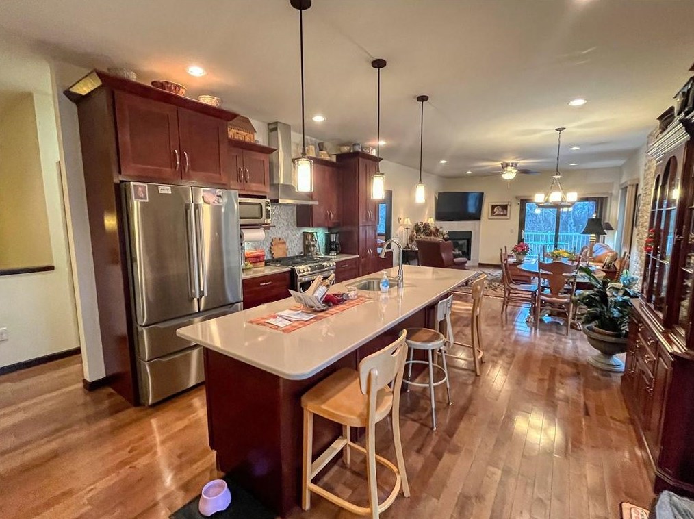 625 Diamond Ln, Canton, WI 54868-3306