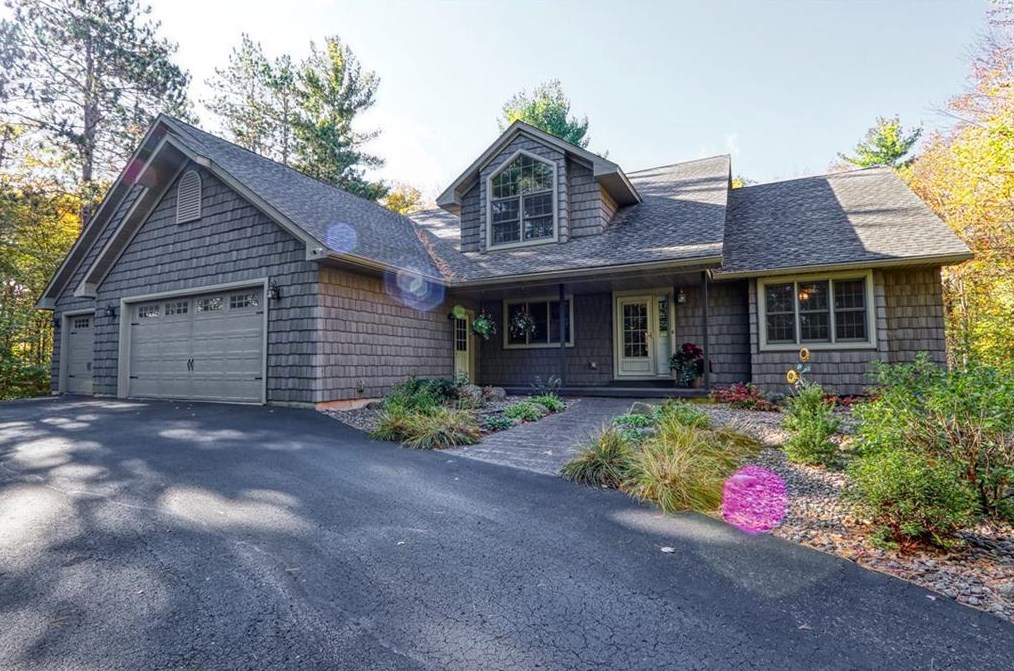 10387 Stonewood Rd, LCO Commercial Cent, WI 54843