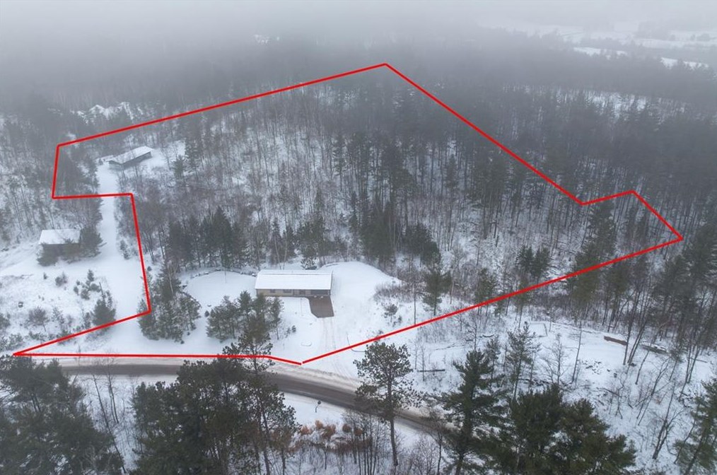 16235 Frels Rd, Cable, WI 54821-4526