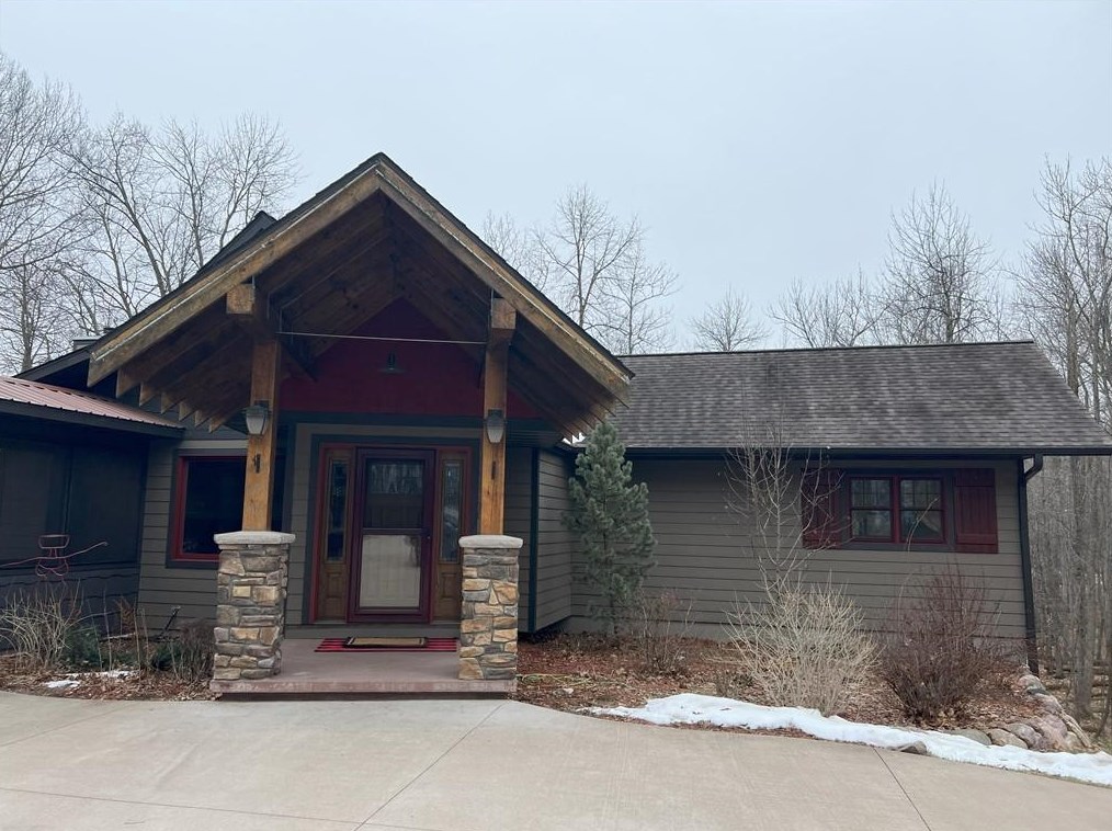712 26 1/4 Ave, Cumberland, WI 54829-4900