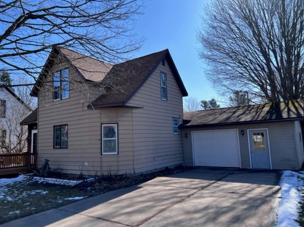 314 6th Ave, Shell Lake, WI 54871