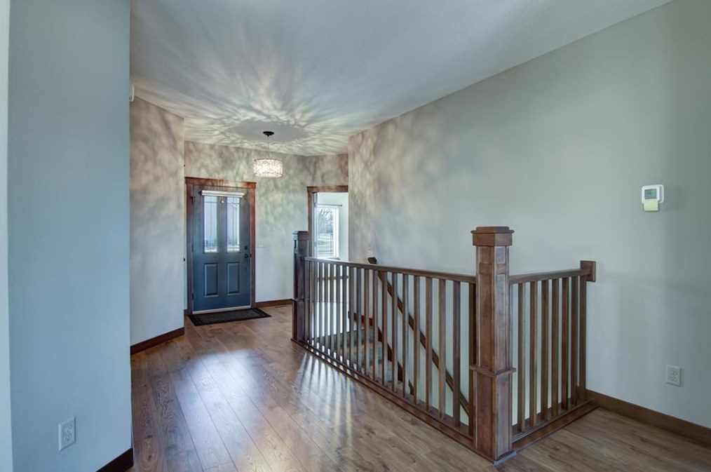 438 Club View Ln, Altoona, WI 54720