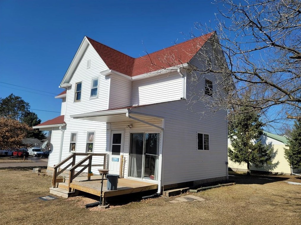 130 3rd Ave, Hillsdale, WI 54733
