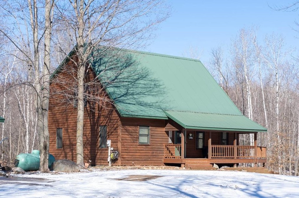 2137 192nd Ave, Eureka, WI 54934