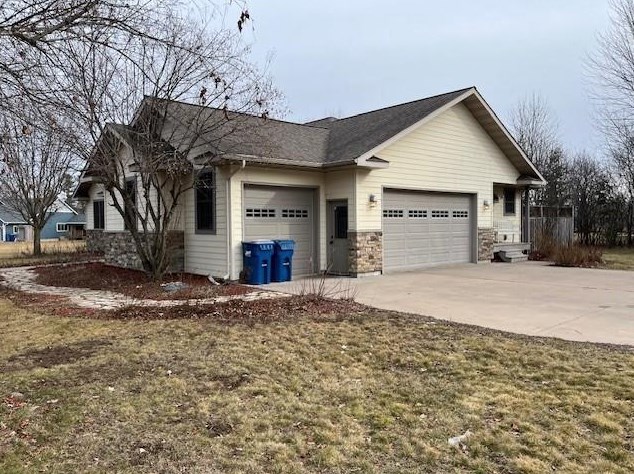 801 Jones Cir, Canton, WI 54868-3304