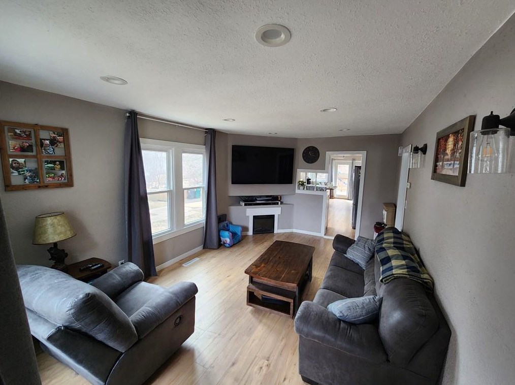 1227 Vine St, Eau Claire, WI 54703