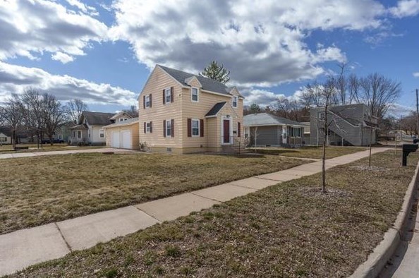 1005 Vine St, Eau Claire, WI 54703