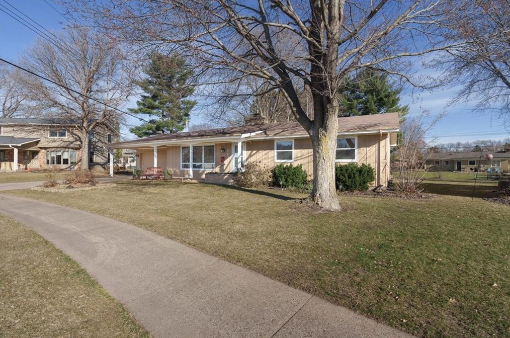 1131 E Tyler Ave, Eau Claire, WI 54701