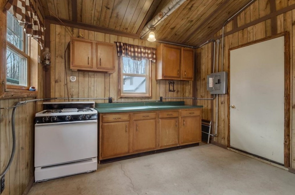6549 Kaiser Rd, South Fork, WI 54530