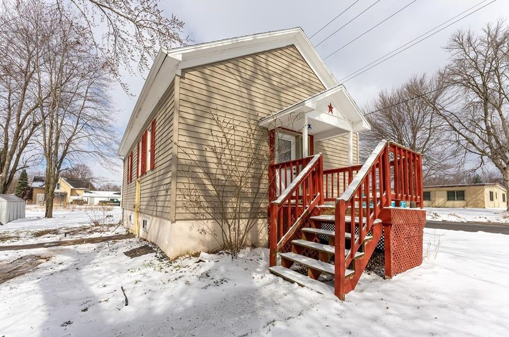 311 Water St, Augusta, WI 54722