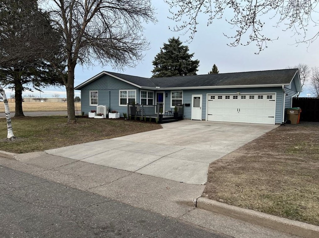 317 Division St, Eau Claire, WI 54729-1514