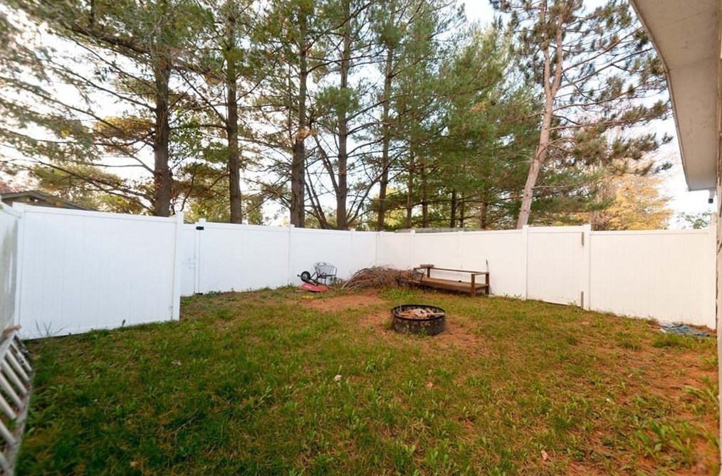 506 Barker St, Canton WI 54868-2622 exterior