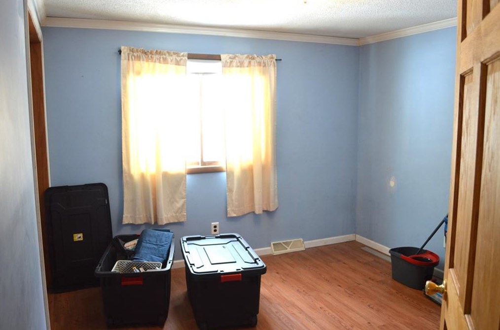 506 Barker St, Canton WI 54868-2622 exterior