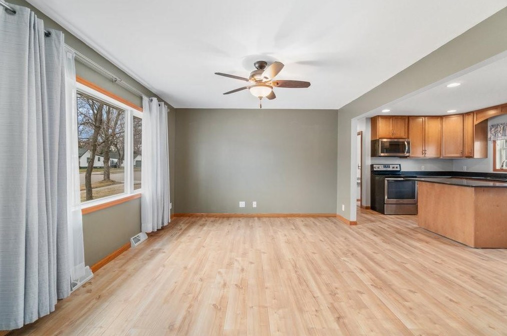 1912 Virginia Ln, Eau Claire, WI 54703