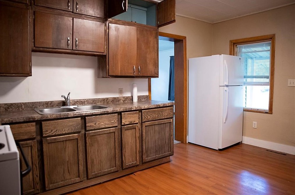 917 Lakeside Ave, Eau Claire, WI 54703