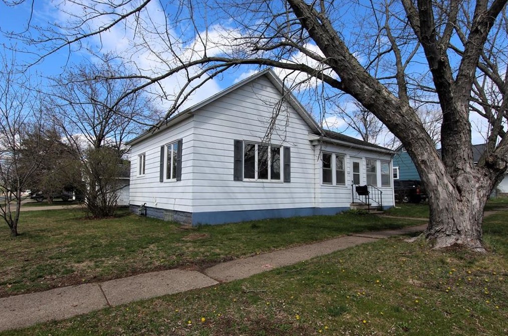 1528 Hayden Ave, Altoona, WI 54720