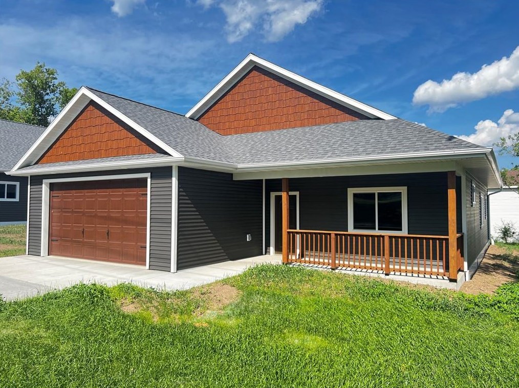 615 Wisconsin Ave, Canton WI 54868-1932 exterior