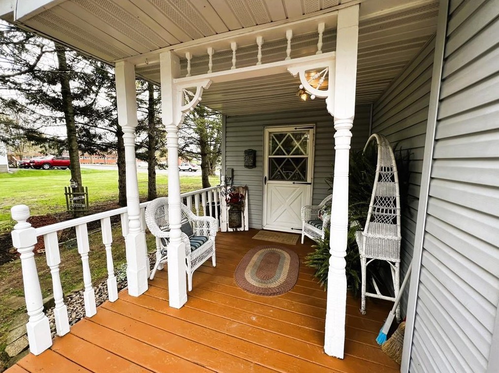 601 6th St, Ladysmith, WI 54848-1918