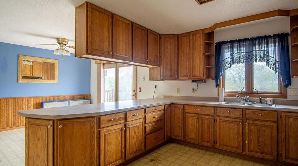 5857 E Walnut Rd, Eau Claire, WI 54701