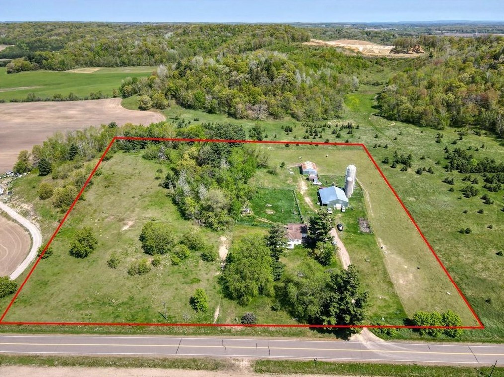 2058 12th Ave, Chetek, WI 54728-9582