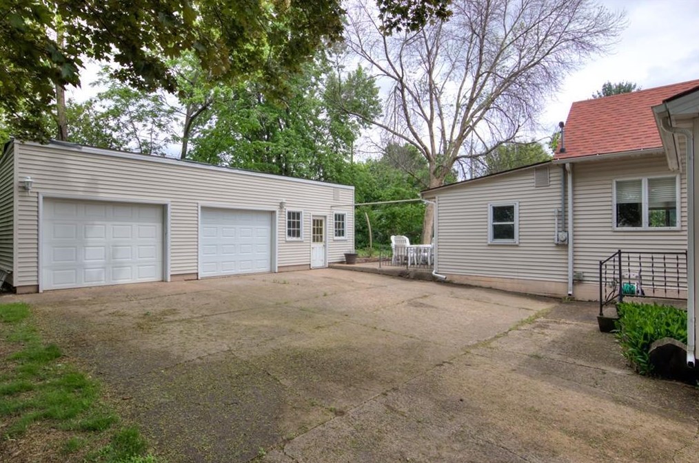 636 Union St, Eau Claire, WI 54703