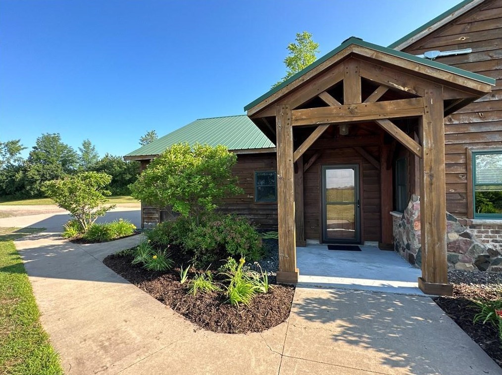 2445 23rd St, Canton WI exterior