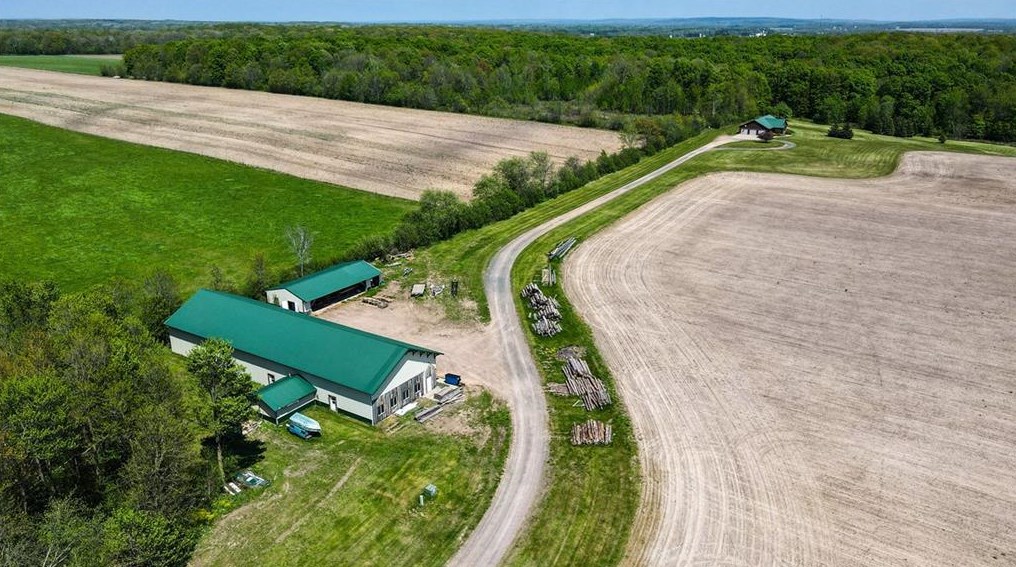 2445 23rd St, Canton WI exterior