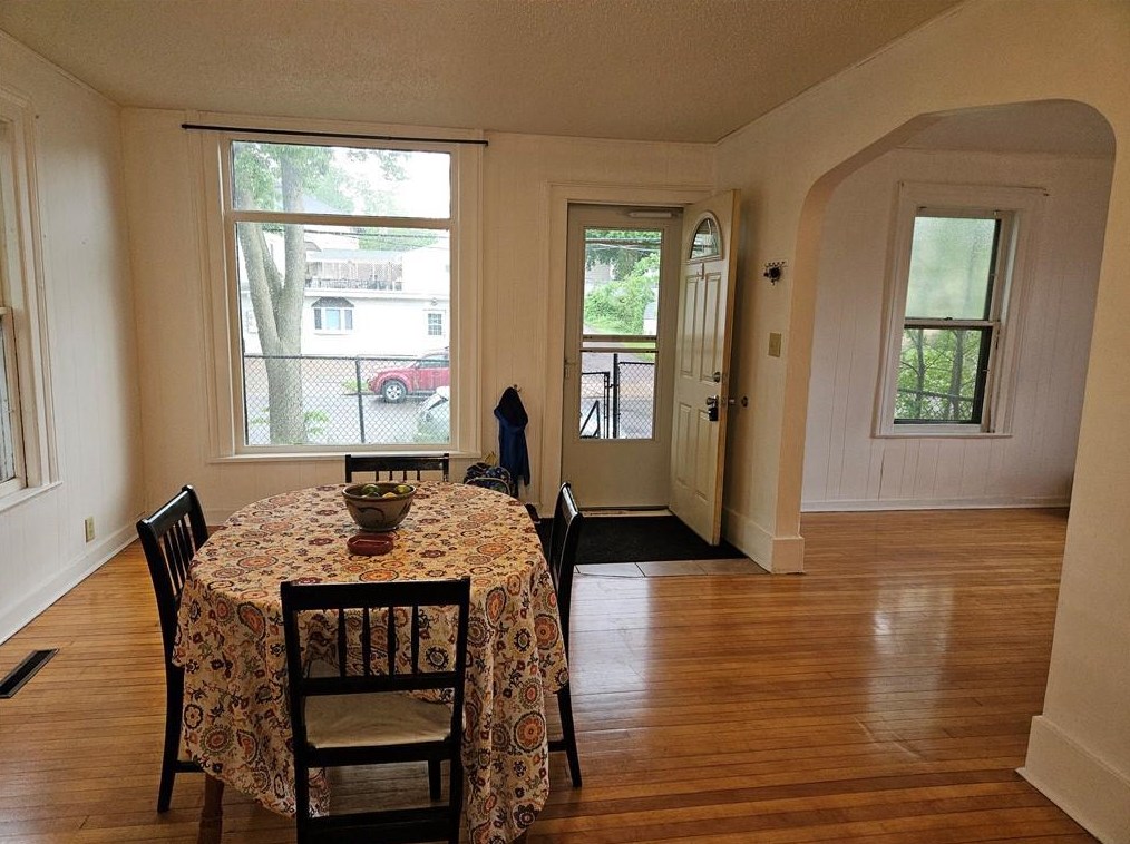 211 Pine, Eau Claire, WI 54729
