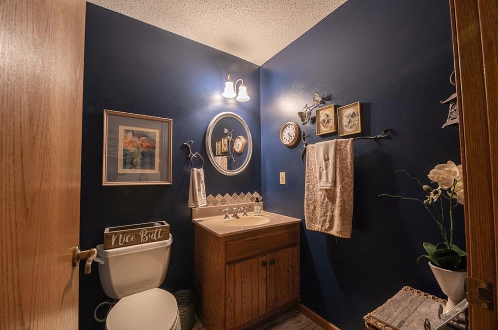 2477 28 1/2 St, Canton WI 54868-9093 exterior