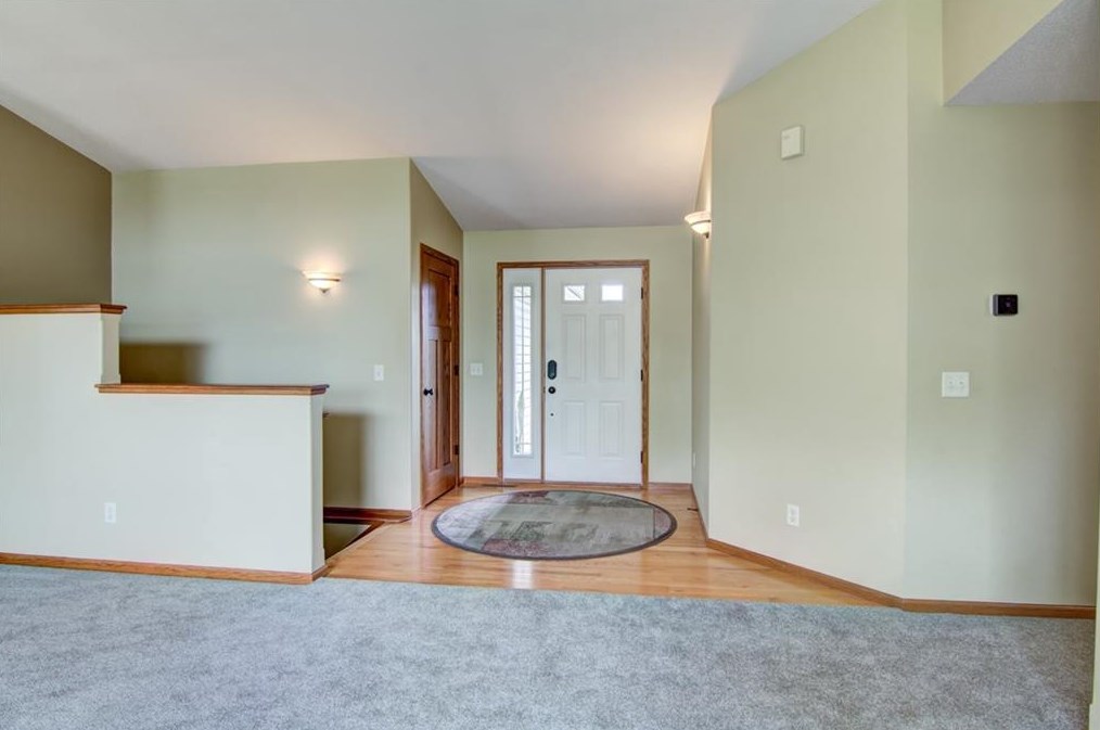 3218 County Farm Rd, Eau Claire, WI 54703-4431