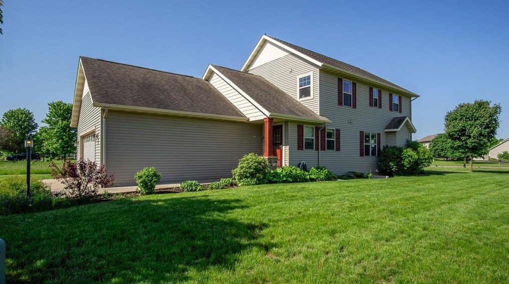 4144 Renee Ct, Eau Claire, WI 54703-3895