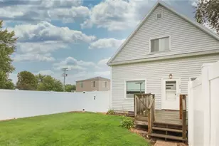 312 3rd St, Abbotsford, WI 54405 - Photo 2